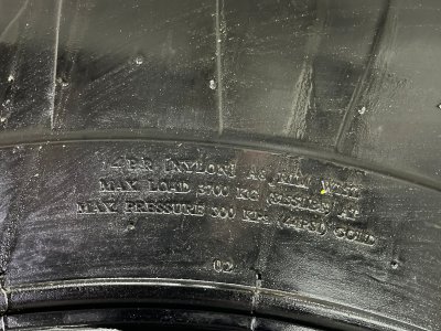 Шины 16.9-28  14PR(440/80-28) для экскаваторов-погрузчиков